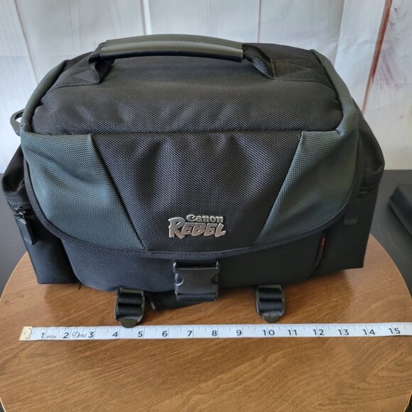 Canon Rebel Camera Bag for camera and accessories.  Black camera bag w/ dividers - Picture 11 of 13